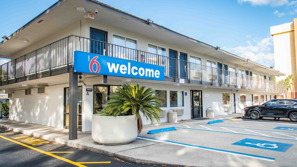 Motel 6 Kissimmee, FL - Orlando, C34746-1, Kissimmee