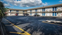 Motel 6 Kissimmee, FL - Orlando