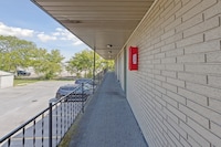 Curry’s Motel by OYO Saginaw MI