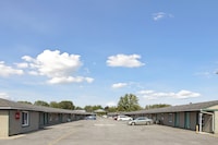 Curry’s Motel by OYO Saginaw MI