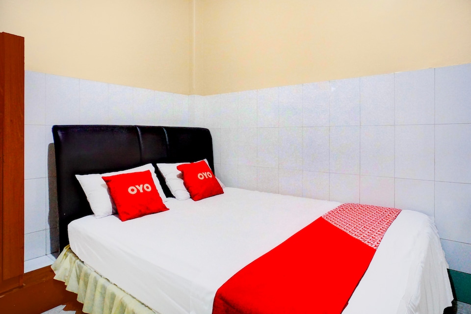 Collection O Darussalam Near Universitas Syiah Kuala Formerly Meurah Mulia, Banda Aceh, Banda Aceh