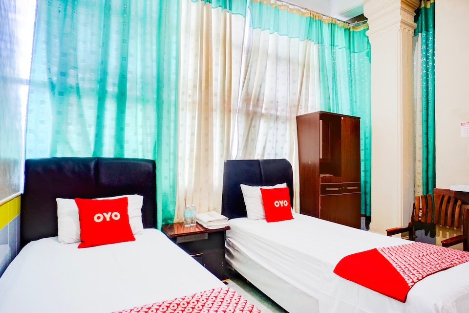 Collection O Darussalam Near Universitas Syiah Kuala Formerly Meurah Mulia, Banda Aceh, Banda Aceh