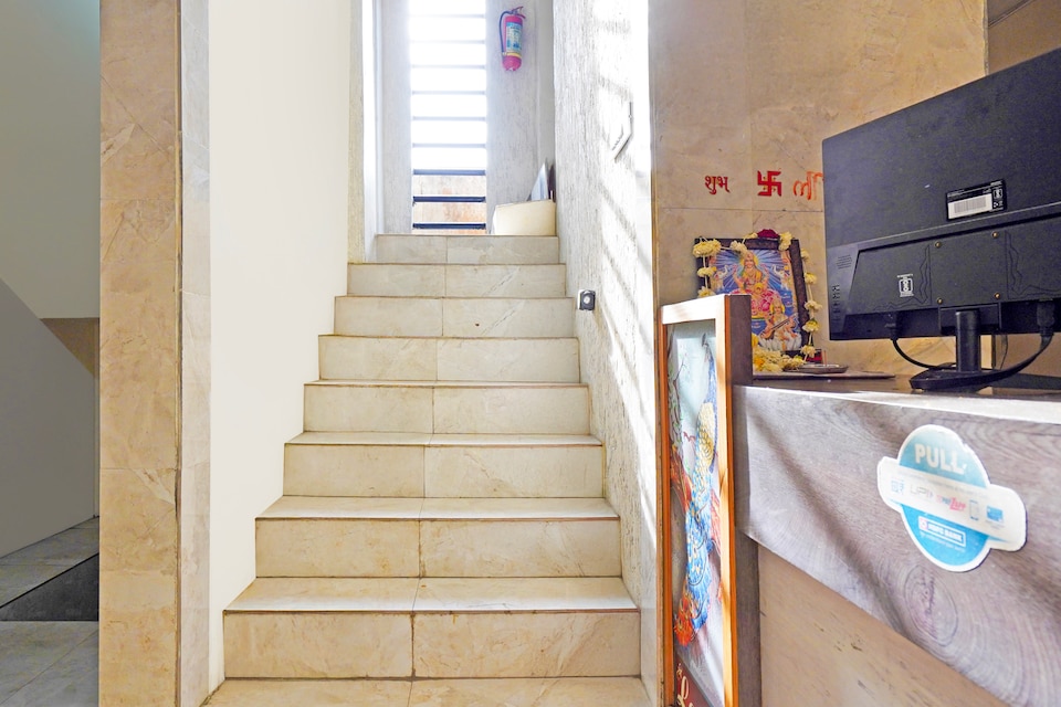 HOTEL O ROYAL PALACE, Bus Stand Nagpur, Nagpur