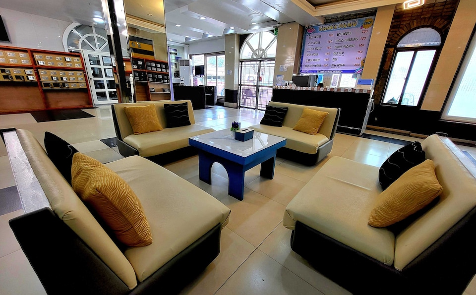 OYO 1141 Healing Condo Hotel, Angeles, Pampanga