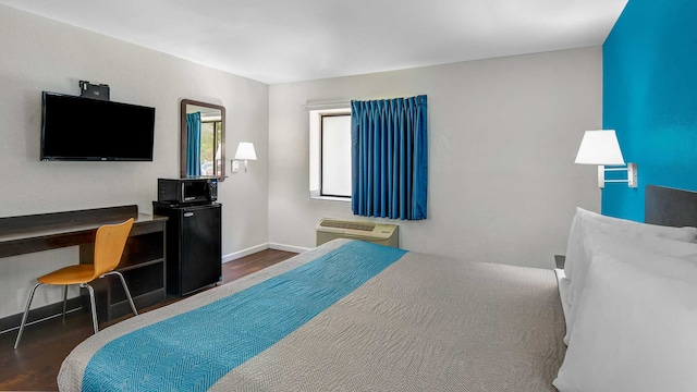 1 King Bed | Mobility Accessible Tub Smk