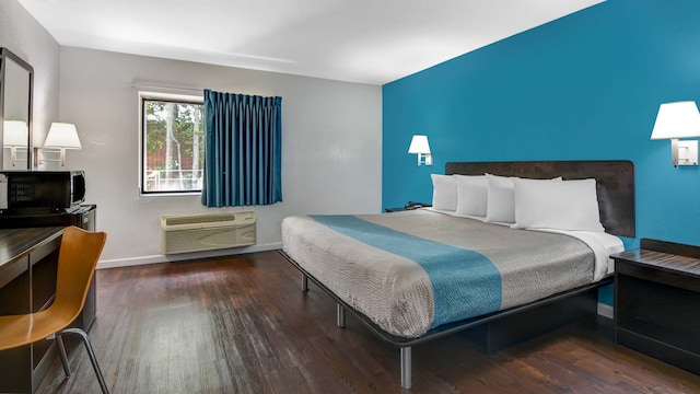 1 King Bed | Mobility Accessible Tub, Nsmk