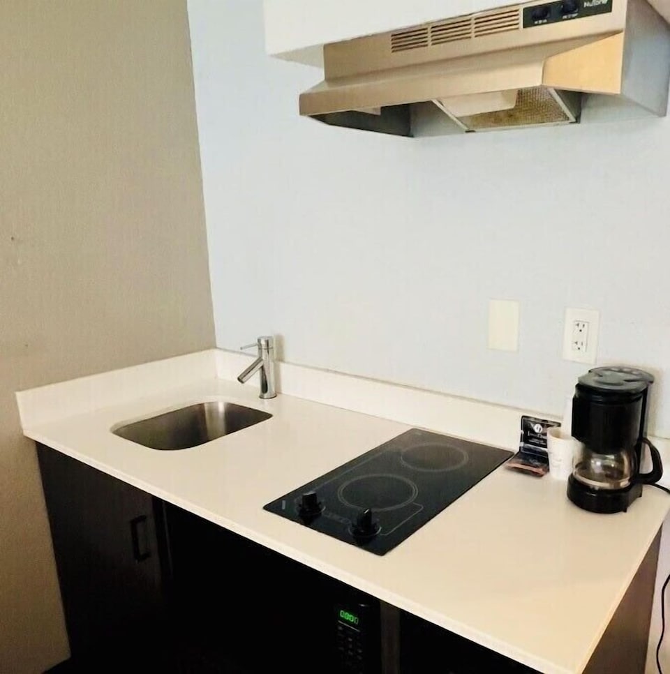 Studio 6 Extended Stay - Savannah, GA - Gateway & I-95, C31419-1, Savannah GA