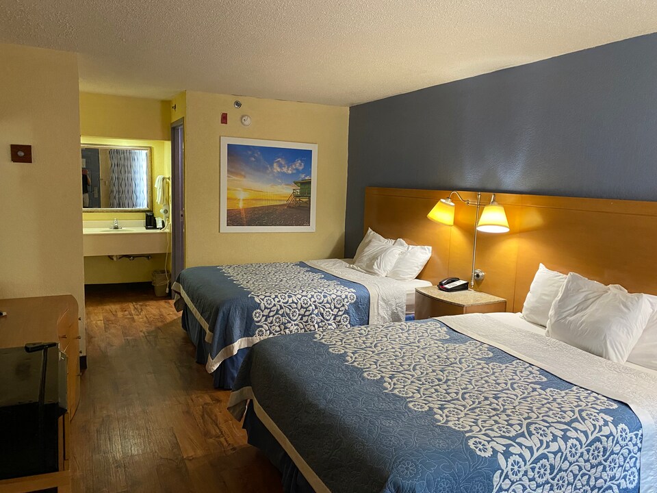 Studio 6 Extended Stay - Savannah, GA - Gateway & I-95, C31419-1, Savannah GA