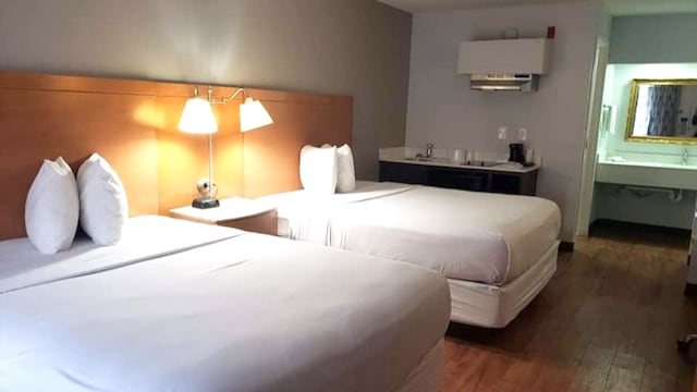 2 Queen Beds | Non-Smoking, Micfridge