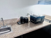 Studio 6 Extended Stay - Savannah, GA - Gateway & I-95