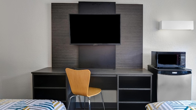 2 Full Beds | Smoking