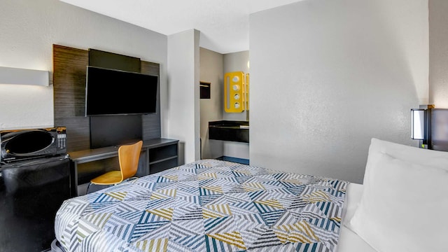 1 Queen Bed | Non-Smoking