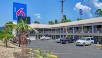 Motel 6 Dalton, GA