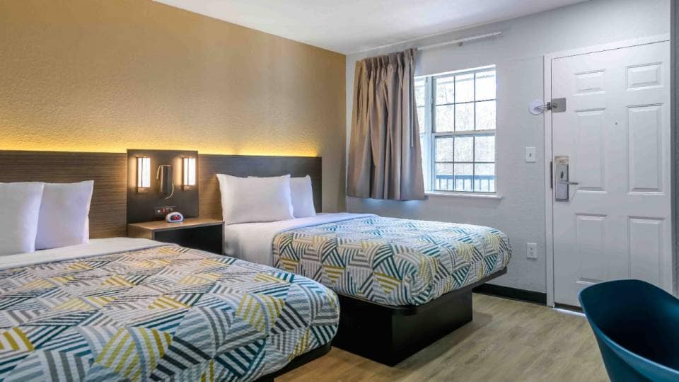 2 Full Beds | Non-Smoking