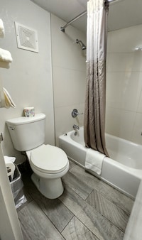 Studio 6 Extended Stay - Columbus, GA -Downtown