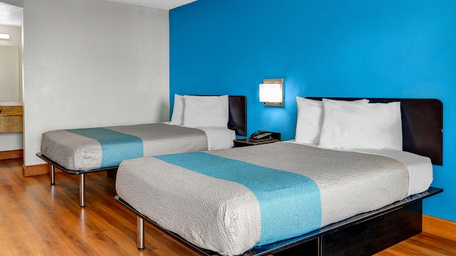 2 FULL BEDS | NON-SMOKING