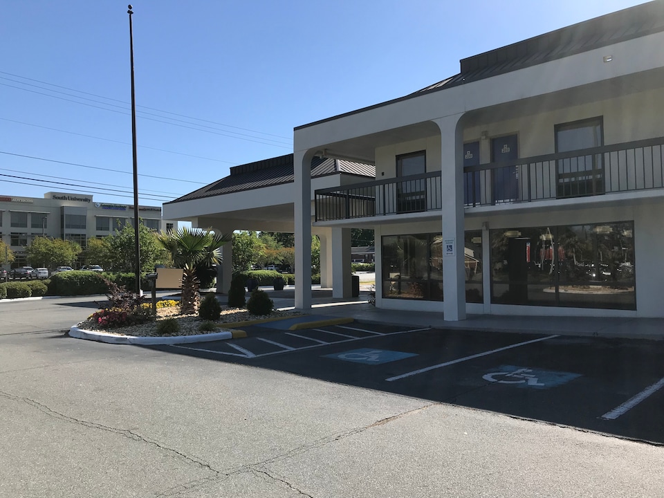 Motel 6 Savannah, GA - Midtown, C31324, Savannah GA