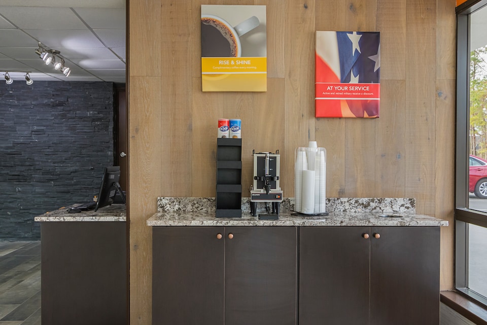 Motel 6 Savannah, GA - Midtown, C31324, Savannah GA