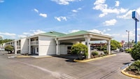 Motel 6 Waycross, GA