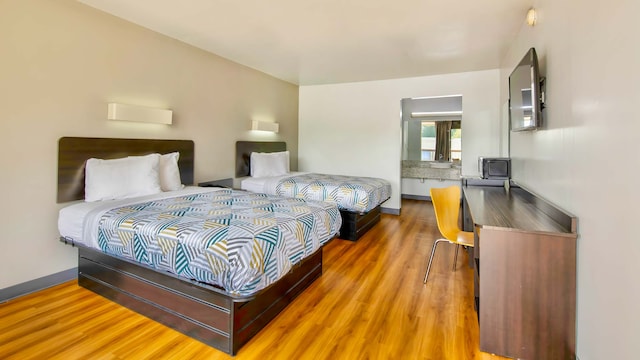 2 Full Beds | Premium, Micfridge, Non-Smoking