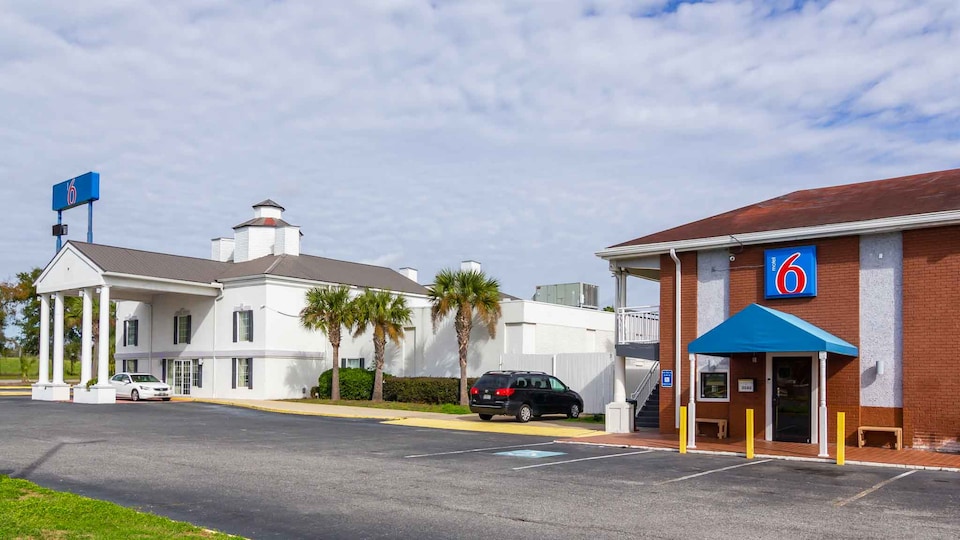 Motel 6 Brunswick, GA, BRUNSWICK, BRUNSWICK