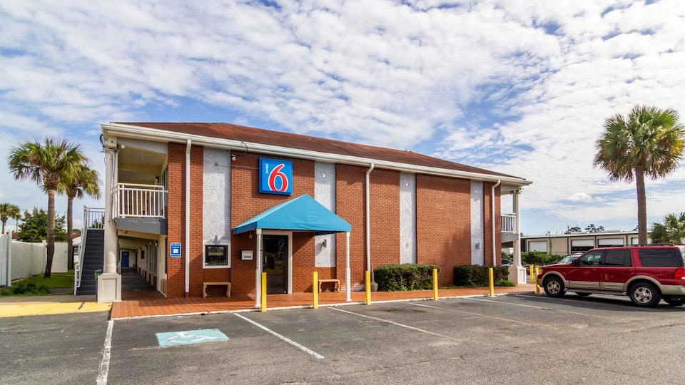 Motel 6 Brunswick, GA, BRUNSWICK, BRUNSWICK
