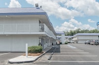 Motel 6 Norcross, GA - Atlanta Northeast