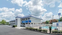 Motel 6 Norcross, GA - Atlanta Northeast