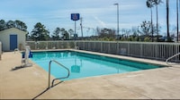 Motel 6 Newnan, GA