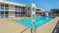 Motel 6 Newnan, GA
