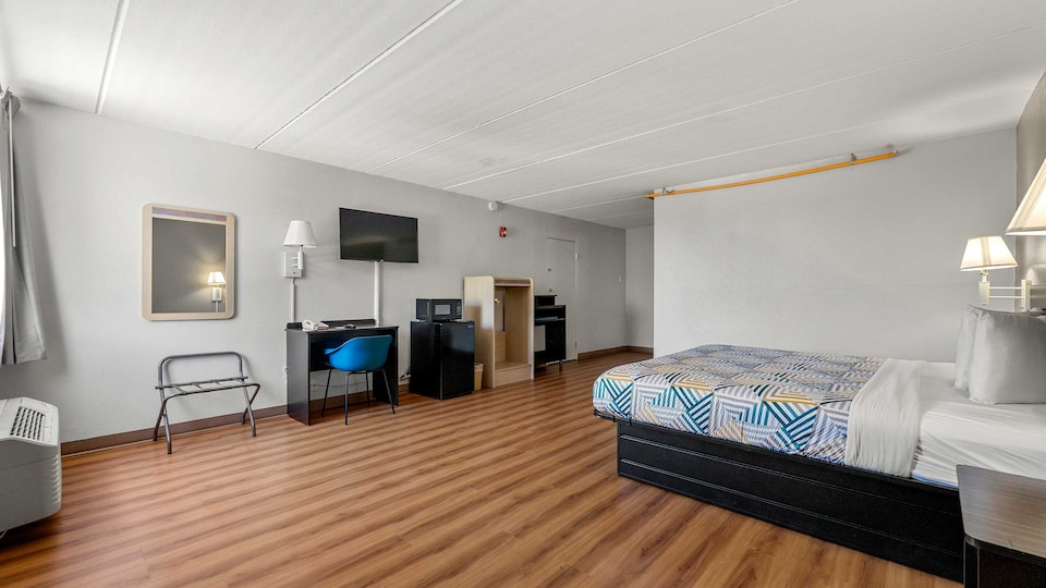 Motel 6 Decatur, GA, C30030, Decatur GA