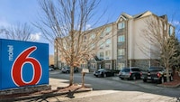 Motel 6 Canton, GA