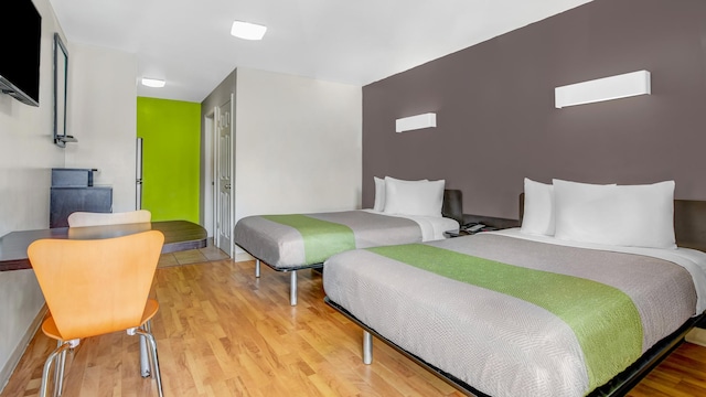 2 FULL BEDS | NON-SMOKING