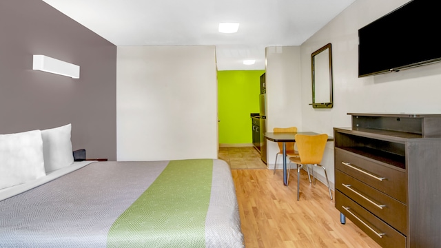 1 QUEEN BED | MOBILITY ACCESSIBLE TUB SMK