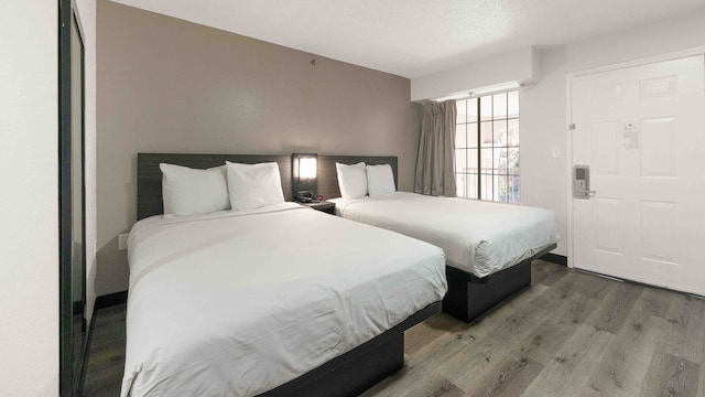 2 Queen Beds | Smoking