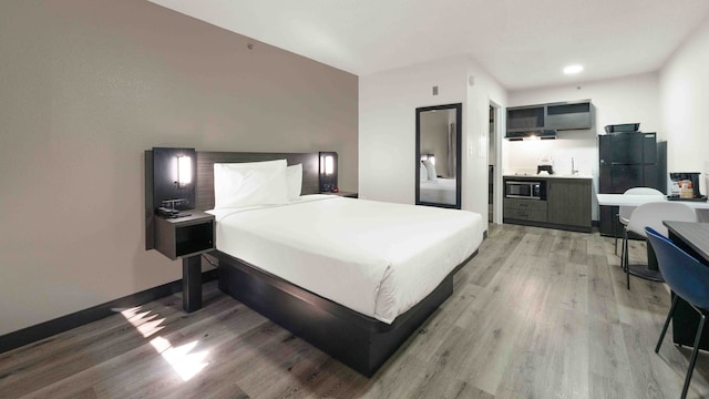 1 Queen Bed | Non-Smoking