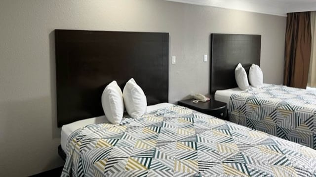 2 Queen Beds | Non-Smoking, Micfridge