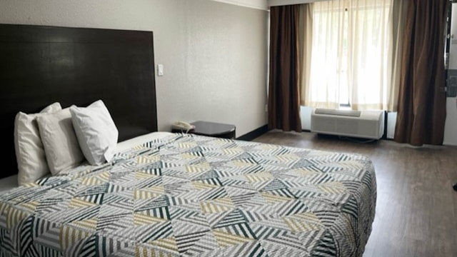 1 King Bed | Non-Smoking, Hot Tub