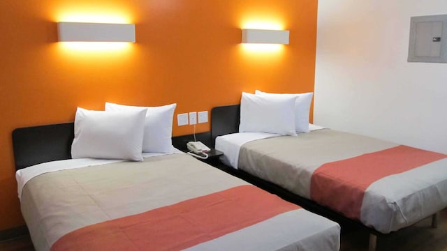 2 Full Beds | Micfridge, Non-Smoking