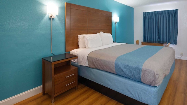 1 KING BED | NON-SMOKING, MICFRIDGE