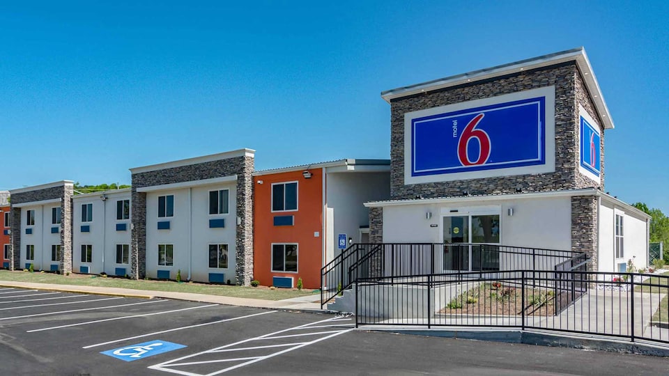 Motel 6 White, GA - Cartersville, White, White