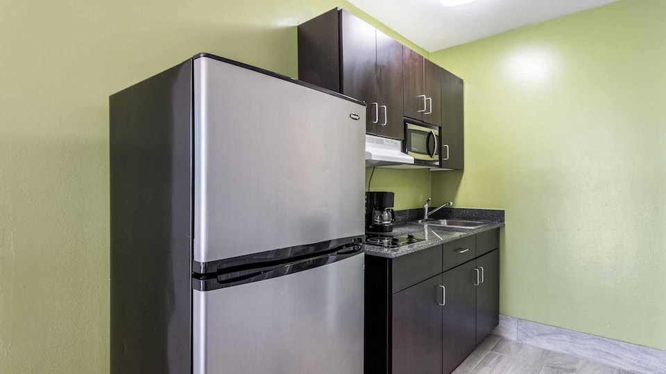 Studio 6 Extended Stay - Savannah, GA, C31324, Savannah GA