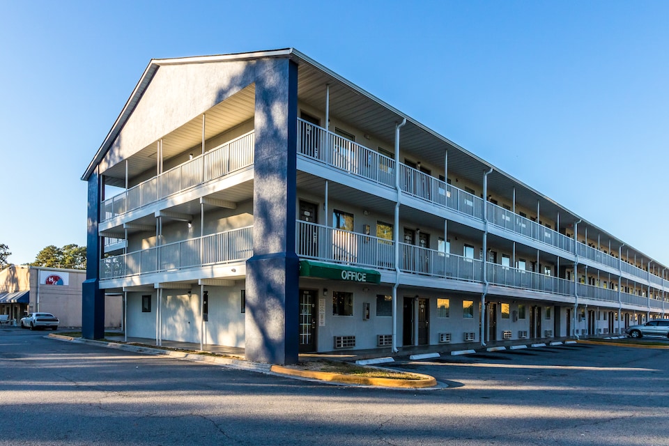 Studio 6 Savannah, GA, C31324, Savannah GA