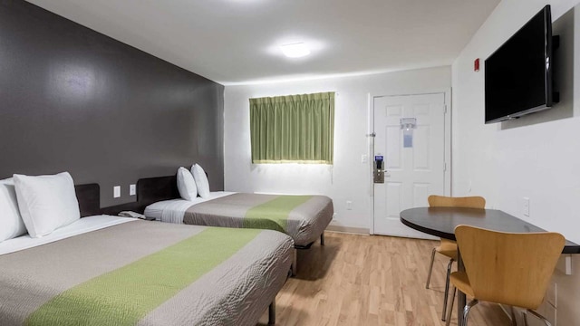 2 FULL BEDS | KITCHEN NON-SMOKING