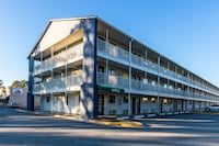 Studio 6 Savannah, GA