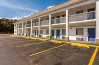 Motel 6 Warner Robins, GA