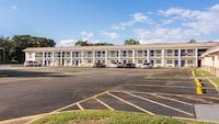 Motel 6 Warner Robins, GA