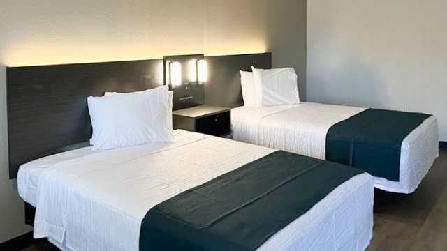 2 Full Beds | Non-Smoking