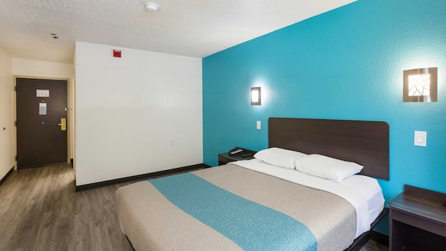 1 King Bed | Non-Smoking, Hot Tub, Micfridge