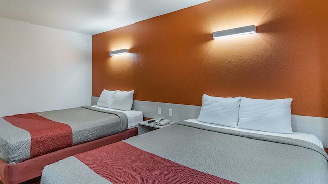 2 QUEEN BEDS | SMOKING